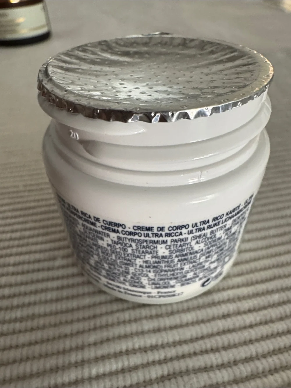 L'OCCITANE White Jar Ultra Rich Body Cream with Blue Label